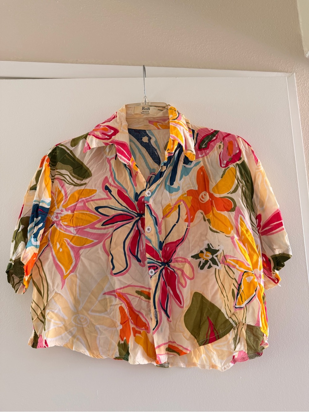 Short-Sleeve Floral Button-Down Shirt in Multicolor